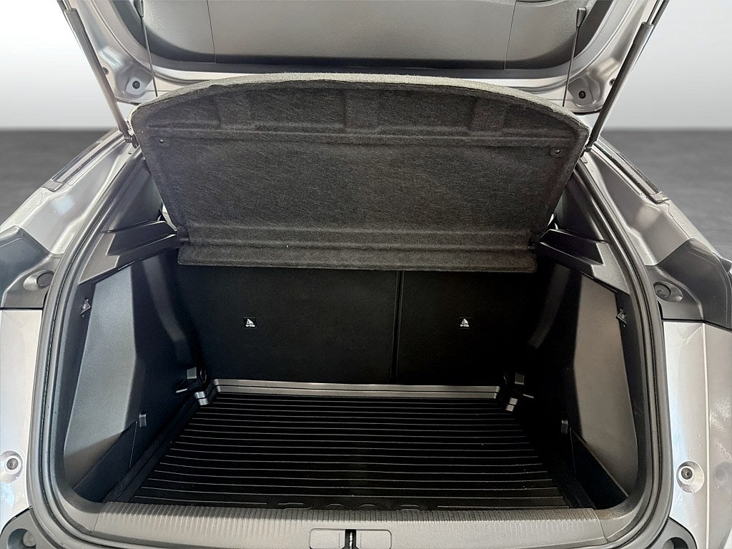 Bild på Peugeot E-2008 Active 136hk Aut - CARPLAY, P-SENSORER