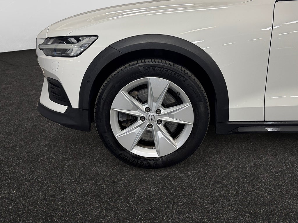 Volvo V60 Cross Country D4 AWD Aut Värmare Navi Adap-farth Backkamera VoC bild 3