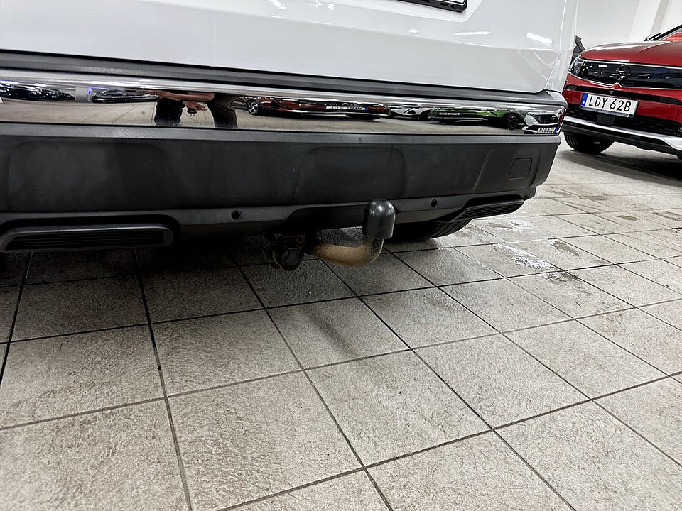 Bild på Peugeot 3008 Allure 1.2 PT PDC-SENSORER CARPLAY 130hk