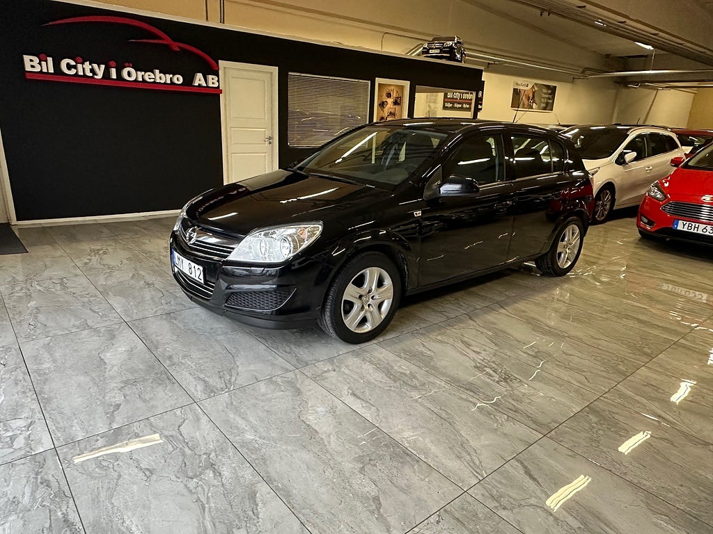 Opel Astra 1.6 (115hk) Låga Mil / 2-Ägare / Drag / Nyservad & Besiktad