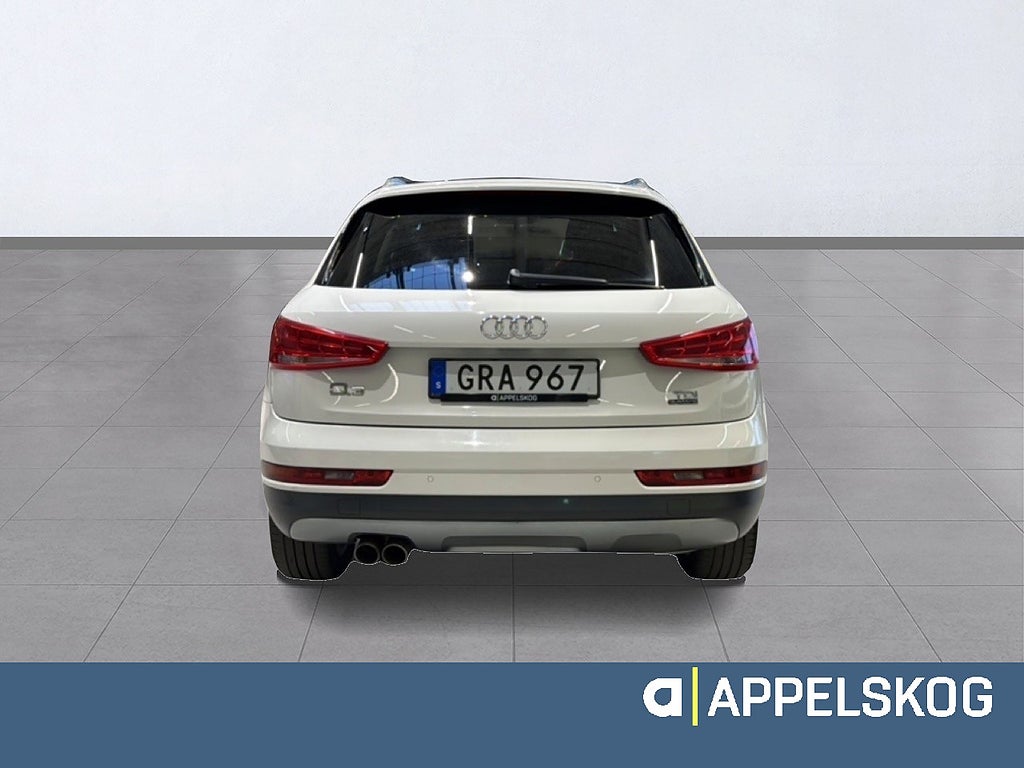 Audi Q3 2.0 TDi Quattro S |RÄNTA 3,99%|V-HJUL INGÅR| thumbnail