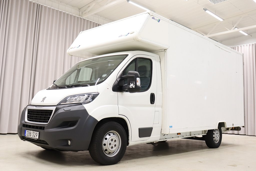 Peugeot Boxer 163HK Volymskåp Överhäng Flyttbil Lastar1120kg