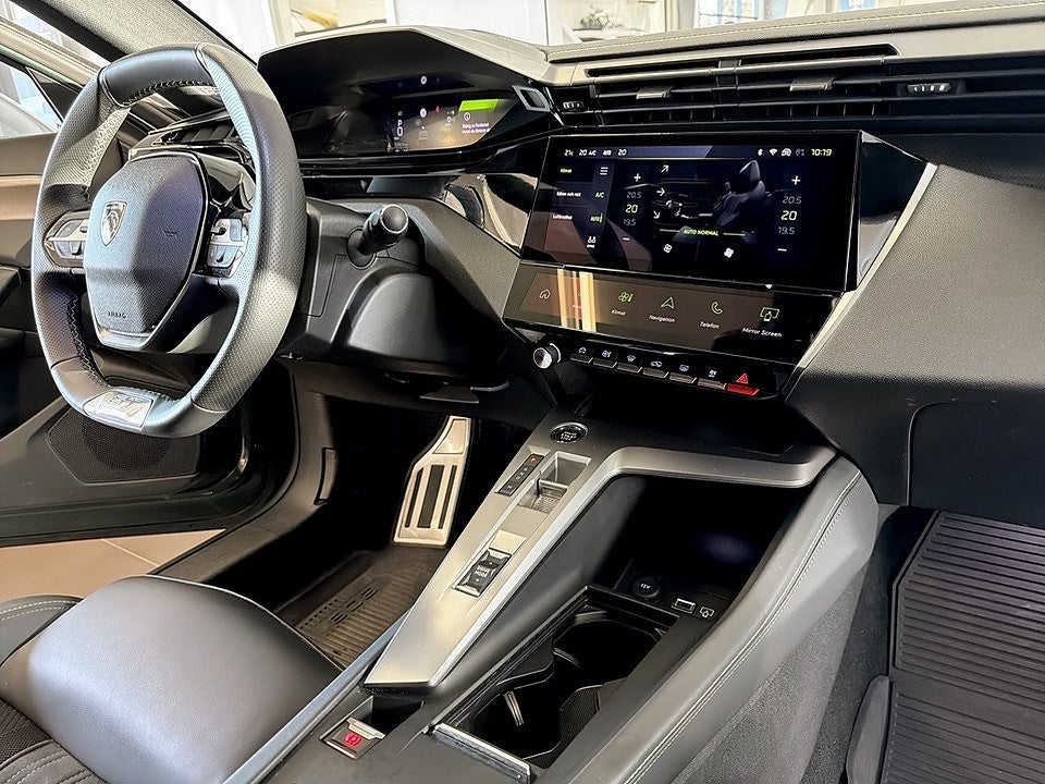 Bild på Peugeot 308 5D GT 1.2 PT 130hk Aut - 360,ELSTOL,CARPLAY