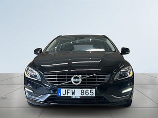 Volvo V60 D4 AWD Momentum Dragkrok Mvärme Farthållare Psens S&V – bild 2