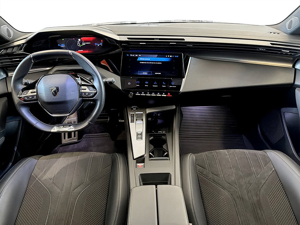 Bild på Peugeot E-308 5D GT 54kWh 156hk Aut B-KAMERA CARPLAY