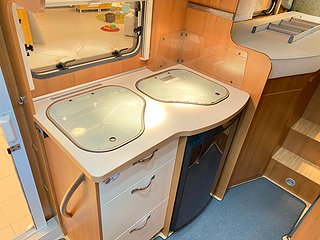 Husbil-halvintegrerad LMC LIBERTY 654 G TI 10 av 27