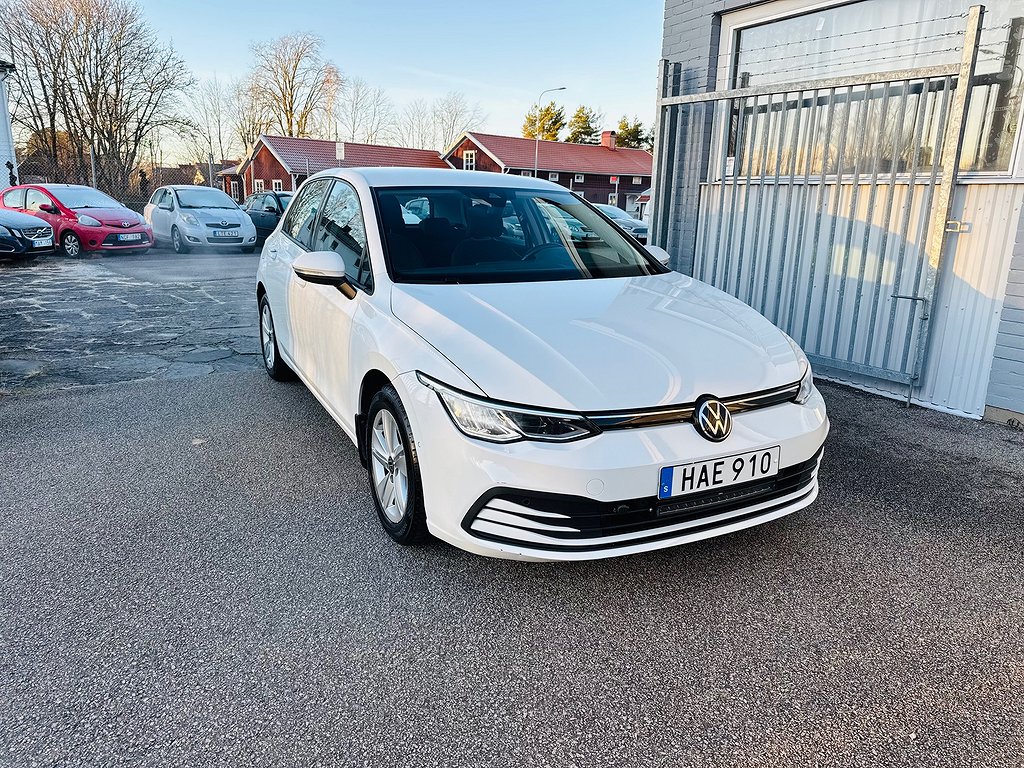 Volkswagen Golf 1.5 TGI 130HK 5D DSG / COCKPIT / VÄRMARE 