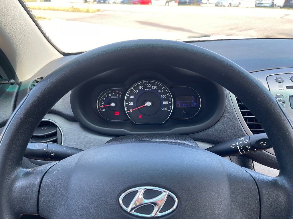 Hyundai i10 1.1 iRDE Premium, Årsskatt 360 kr, ENDAST 12180 mil