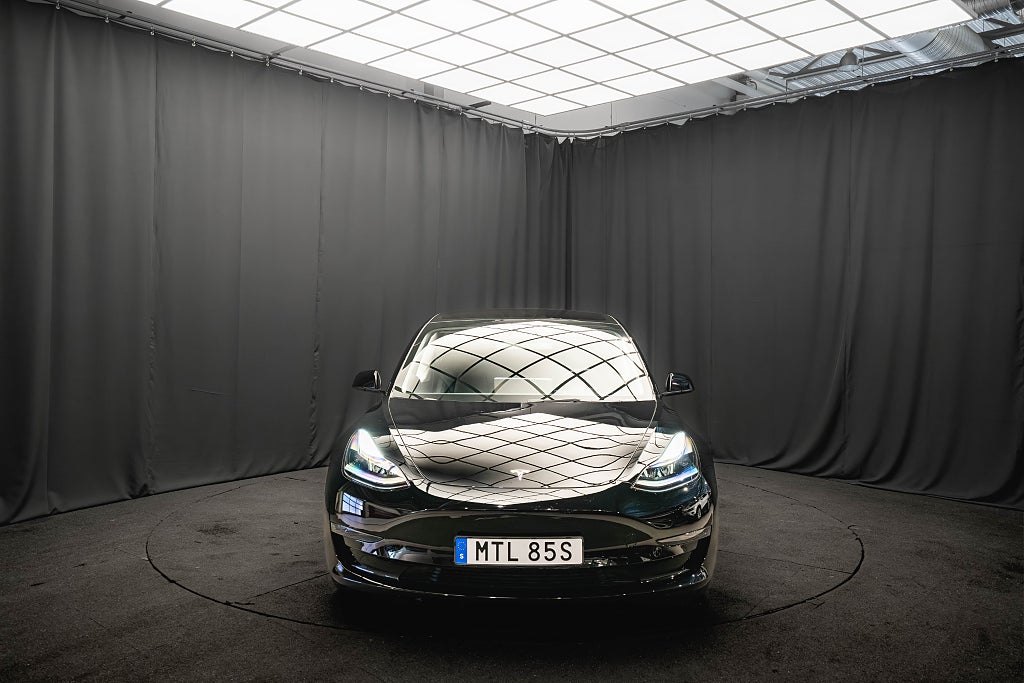 Tesla Model 3 Long Range AWD LÅGMILAD DRAG PANO LÄDER 1-ÄGARE MOMS