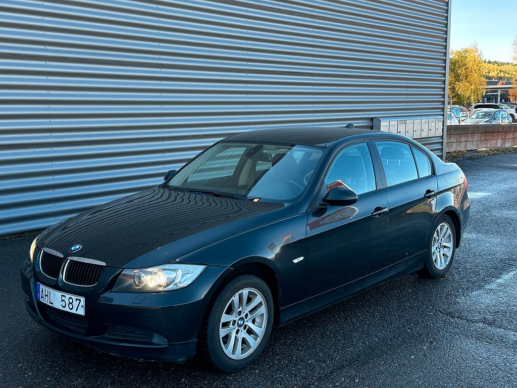 BMW 320 i 150hk Sedan 