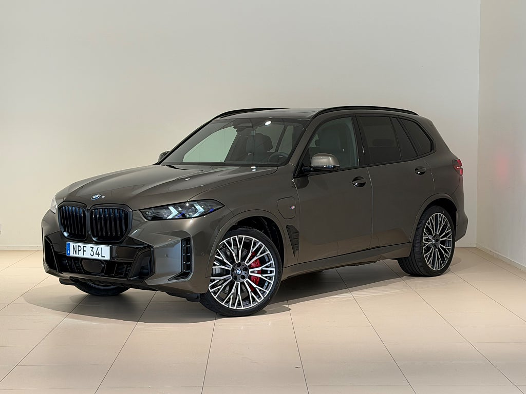 BMW X5 xDrive 50e, M-Sport Pro, Sky Lounge, Drag, Komfortstol