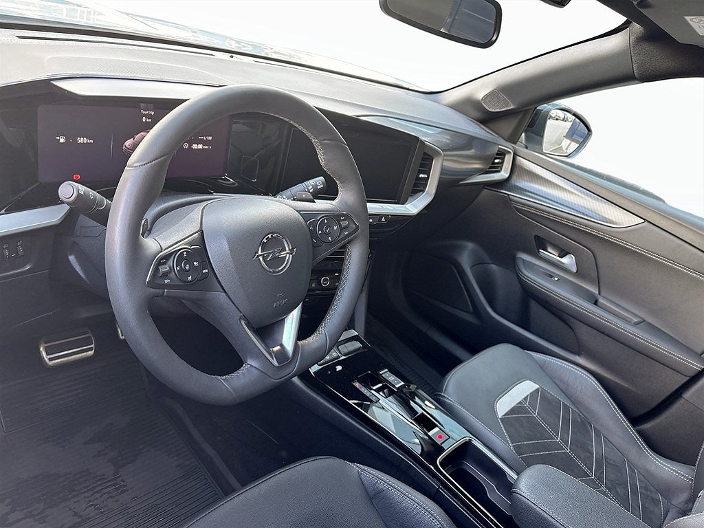 Bild på Opel Mokka Ultimate 1.2 PT 130hk Aut - B-KAMERA, EN ÄGARE