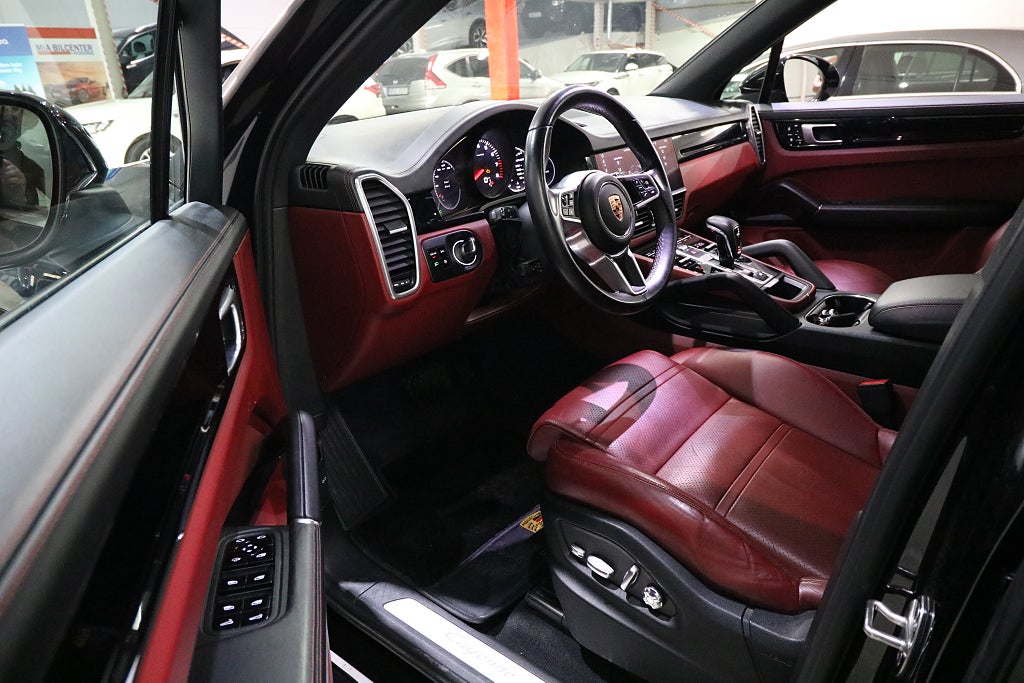Porsche Cayenne 2020 - miniatyr 8