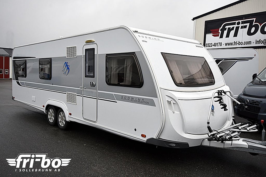 Knaus 750 UFK Südwind Silver selection, Barnkammare