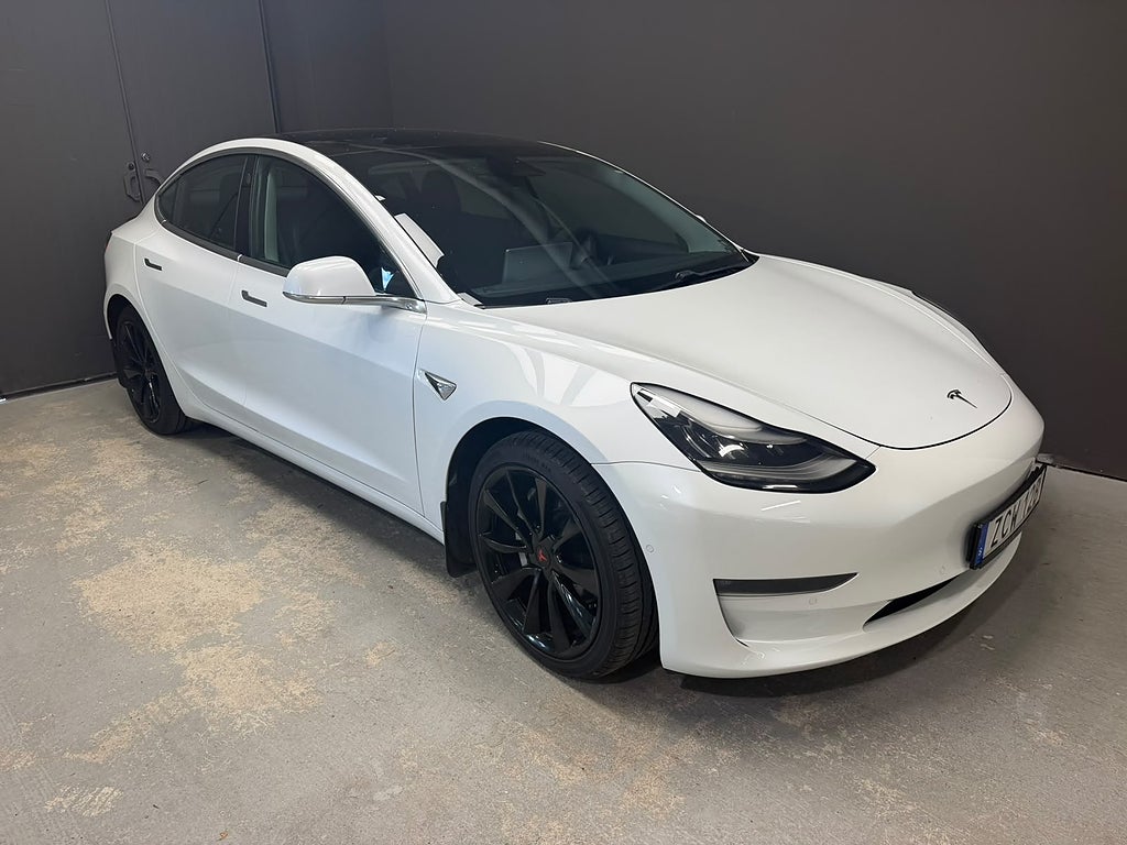 Tesla Model 3 Long Range AWD 440hk Performance Style Navi