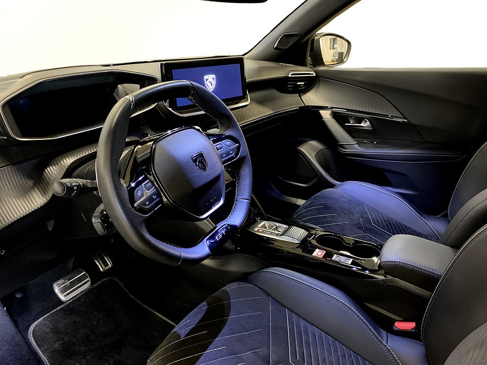 Bild på Peugeot 2008 GT 1.2 PT 130hk Aut B-KAMERA CARPLAY