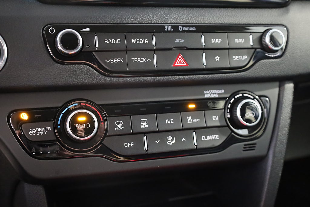 Kia Niro e- 64 kWh Advance Plus Taklucka JBL Kamera Navi Keyless 2019