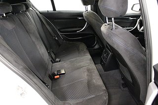 Halvkombi BMW 120 9 av 20