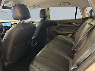 MG 5 Long Range 61.1 kWh Luxury Pvärm Garanti 360° SoV MOMS – bild 13