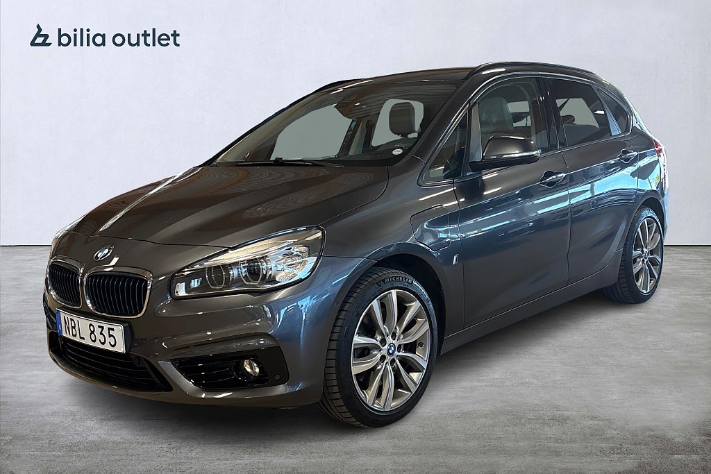 BMW 225xe Active Tourer Sportline / Head-Up / Keyless / Navi