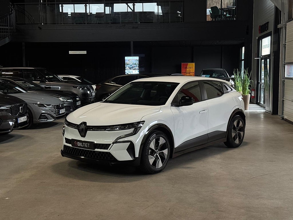 Renault Mégane E-TECH 60 kWh Electric 2023 / 960mil Equilibre 220hk Kame
