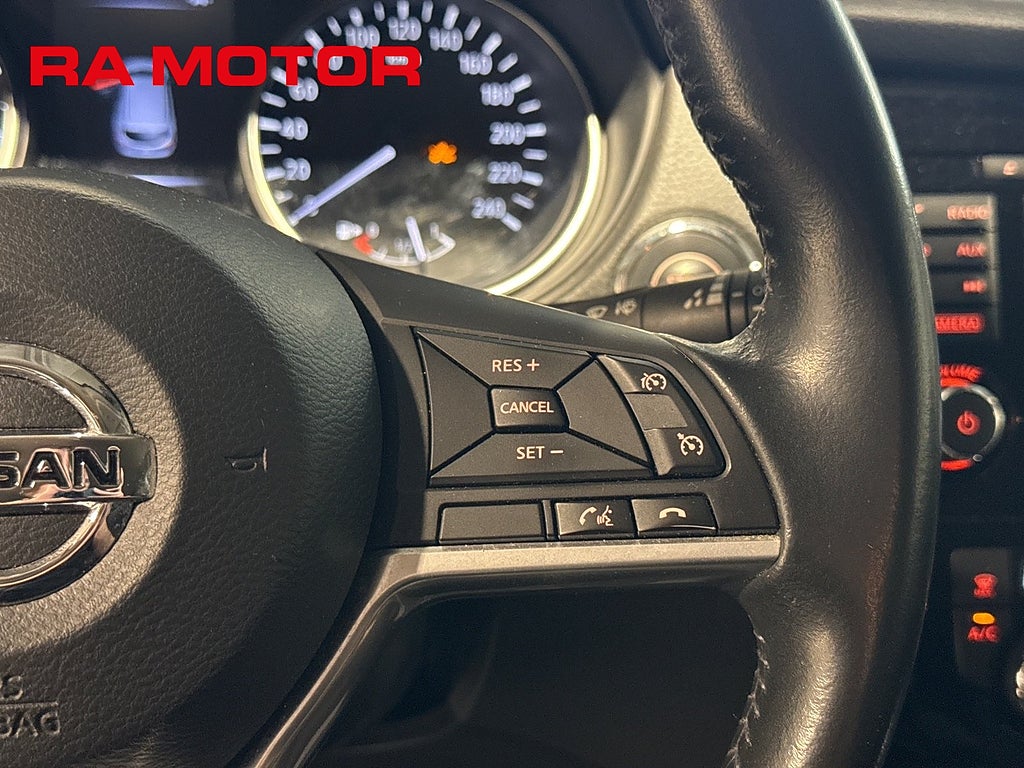 Nissan Qashqai 1.2 115hk Automat N-Connecta | 360° | Navi | Låga mil | 2018