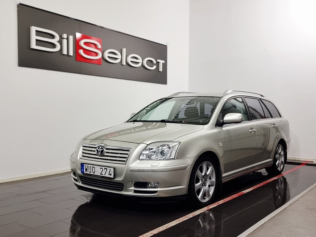 Toyota Avensis Kombi 2.4 VVT-i Drag Automatisk Ny Besiktad Ny Servad