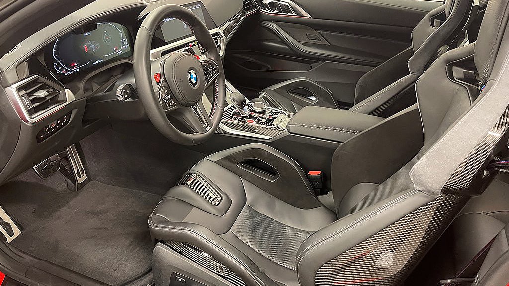 BMW M4 är bland annat utrustad med M Race Track-paketet. 