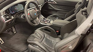 BMW M4 är bland annat utrustad med M Race Track-paketet. 