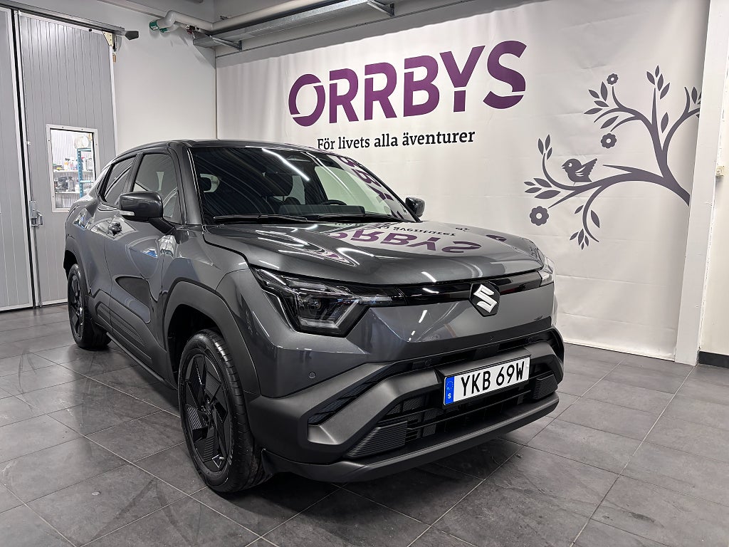 Suzuki e-Vitara 61kWh Select Rattvärme Nav Backkamera 3 års fri service