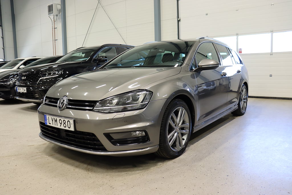 Volkswagen Golf Sportscombi 2.0TDI R-Line Drag D-värm Kamrembytt 150hk