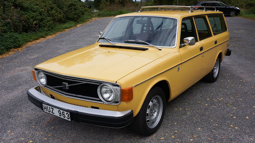 En Volvo 145 från 1974 säljs på Bilweb Auctions oktoberauktion. Foto: Bilweb Auctions. 