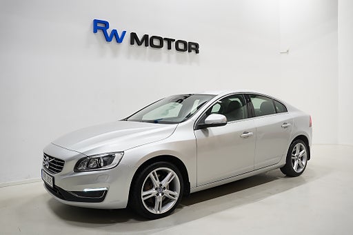 Volvo S60 D4 AWD 190hk Momentum D-värmare Farthållare Navi BT 18"