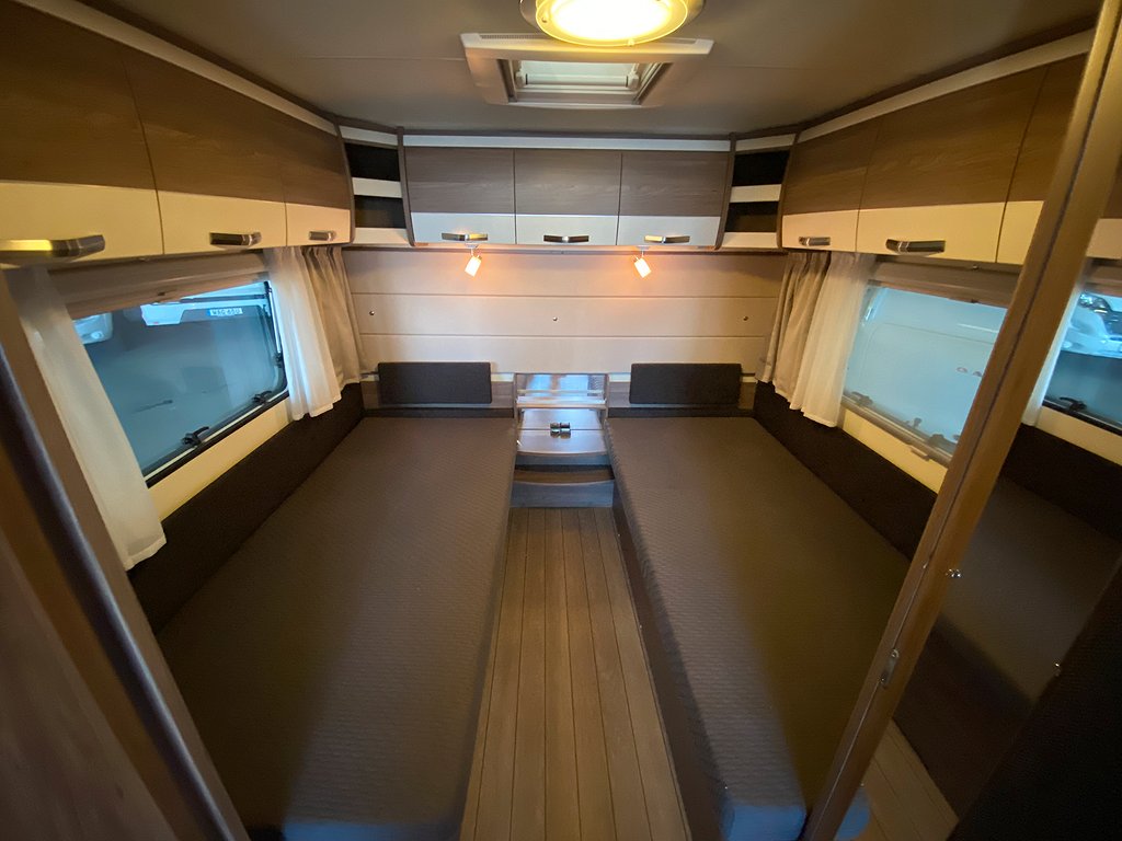 Knaus 590 UE Scandinavian Selection / Alde / Förtält - Knaus