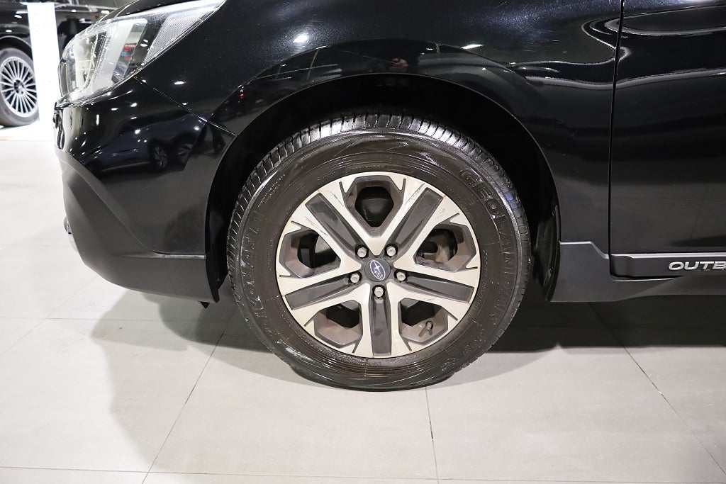 Subaru Outback 2,5i 175hk Ridge AWD Aut Drag M-värme Kamera Läder 2020