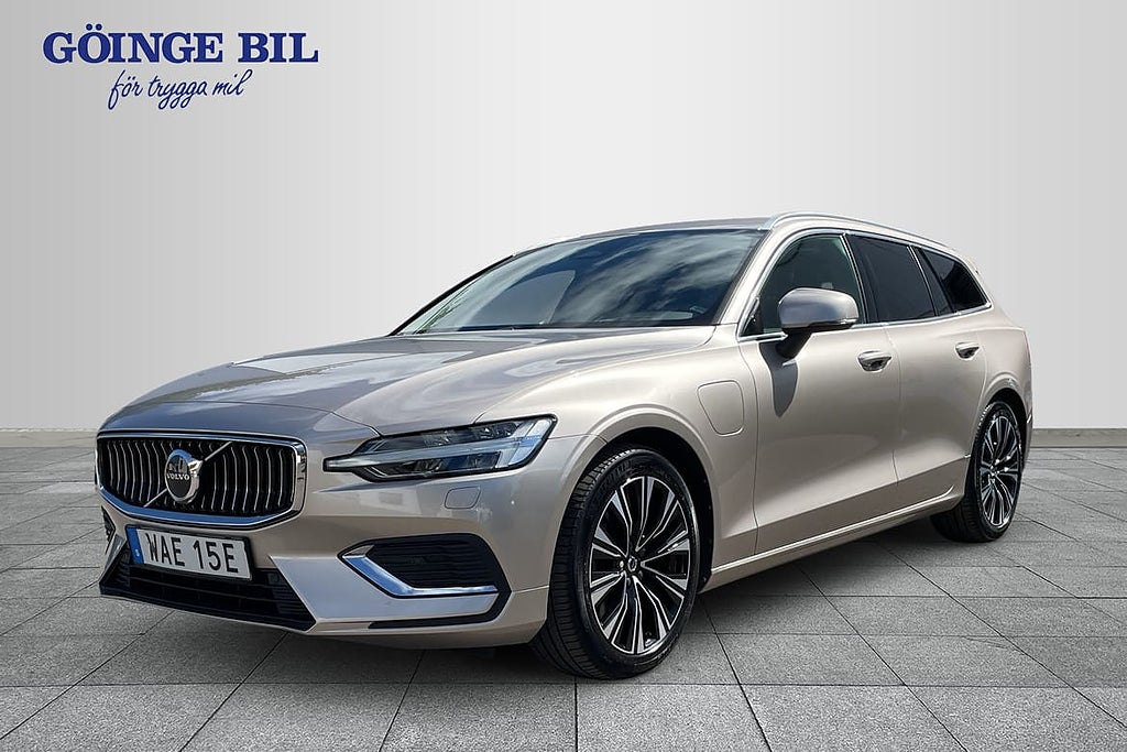 Volvo V60 Recharge T6 Core Edition Drag/ Navi/ Kamera/ To...