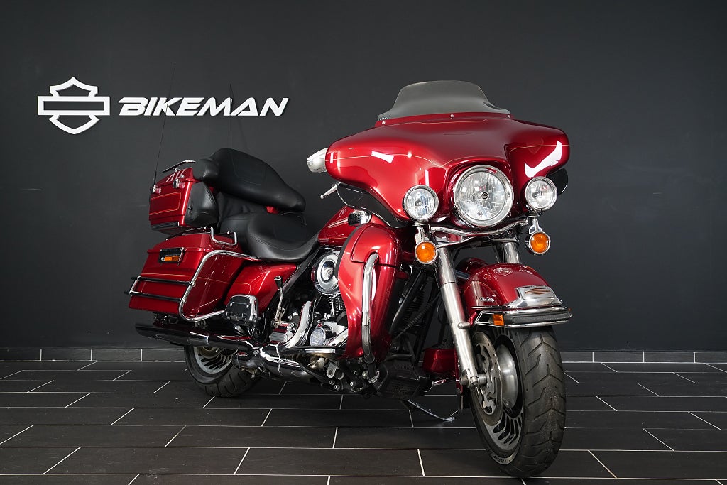 Harley-Davidson FLHTCU103 Electra Glide Ultra Classic 