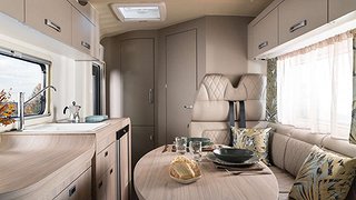 Husbil-halvintegrerad Wingamm Oasis 540 140HK Aut 3 av 20