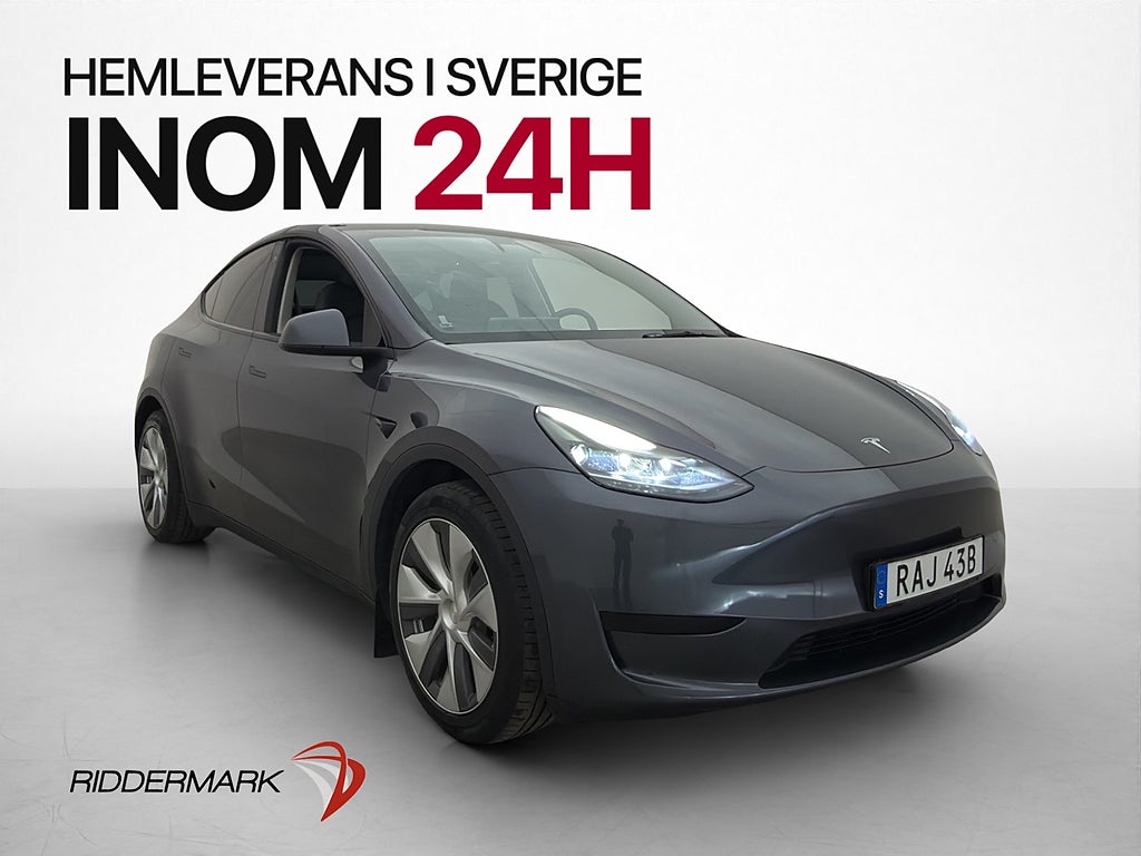 Tesla Model Y Standard Range 299hk Pano 1-Brukare MOMS