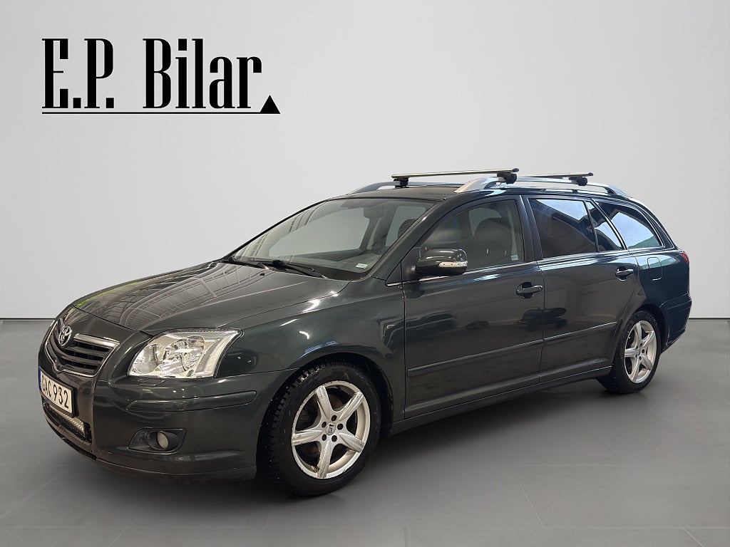Toyota Avensis Kombi 2.4/Skinn/Automat/Kamkedja/Drag/Besiktigad/SoV