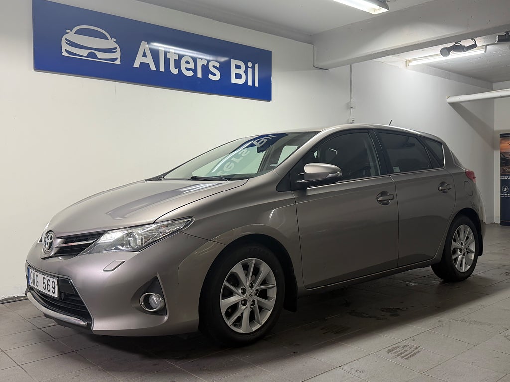 Toyota Auris 2013