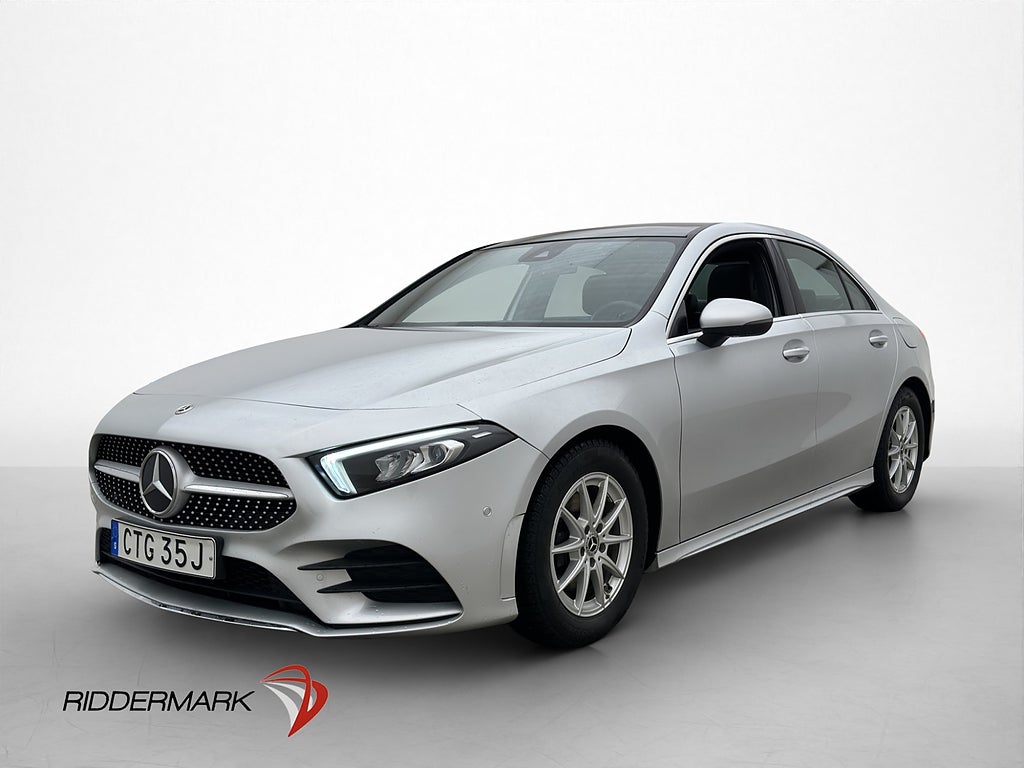 Mercedes-Benz A 180 d AMG Sport Wide Pano Värm Drag CarPlay