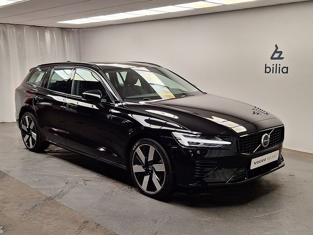 Volvo V60 Recharge T6 II Ultimate Dark / Apple CarPlay / Harman Kardon / L