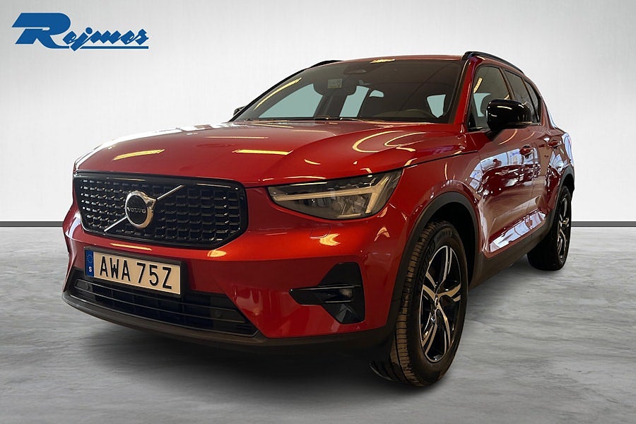 Volvo XC40 B3 FWD Bensin Plus Dark/Dragkrok/BLIS/Keyless/Google