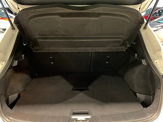 SUV Nissan Qashqai 12 av 21
