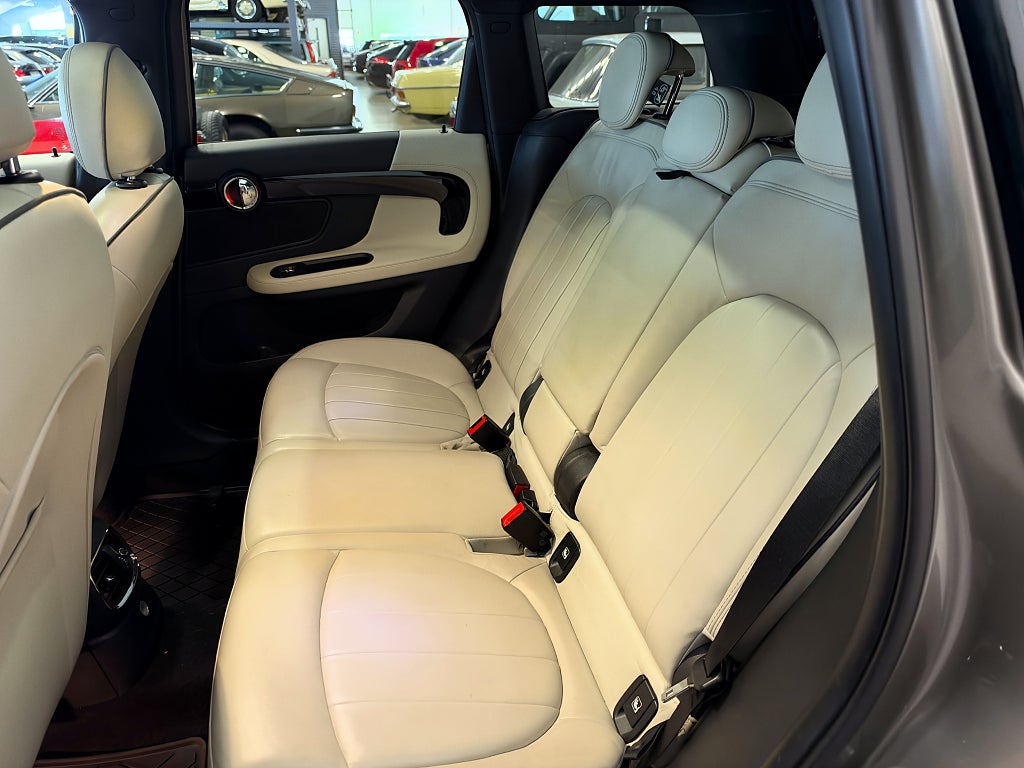 MINI Countryman 2018 - miniatyr 17