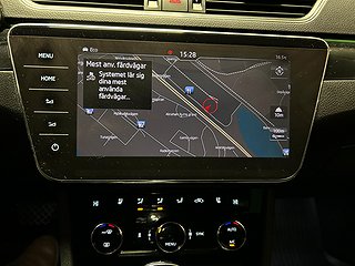 Skoda Superb Kombi 2.0 TDI 4x4 Business L&K Kamera & Värmare