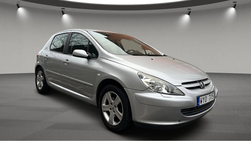 Peugeot 307 5-DÖRRAR 2.0 XR AUTOMAT ENDAST 10.000MIL NYBES 