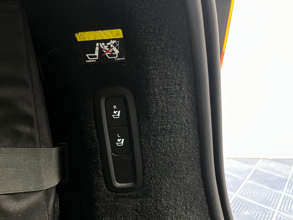 Volvo V90 Cross Country D4 AWD Business 2018, photo 7/10