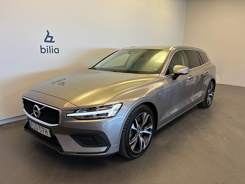 Volvo V60 T8 TE Momentum Advanced Edition / Keyless / Bac...